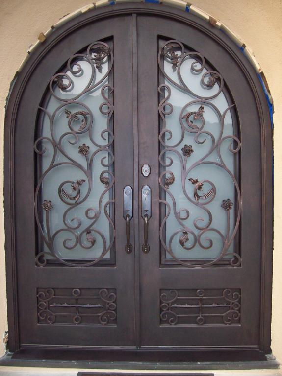 Inventory Universal Iron Doors   100 3369.JPG